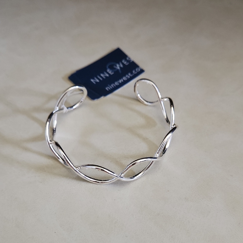 Nine West Silver Twisted Bracelet
